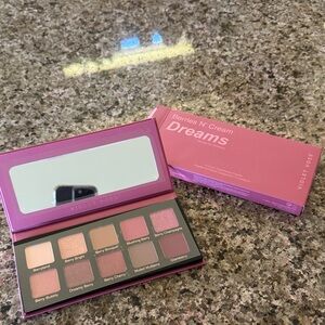 Violet Voss Dreams Eyeshadow Palette